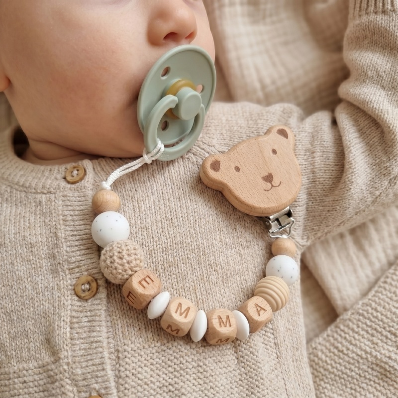 Baby Teethers - パーソナライズされたおしゃぶりクリップ カスタム名入り シリコン製木製ビーズ ベビー歯固めチェーン おしゃぶりホルダー BPAフリー
