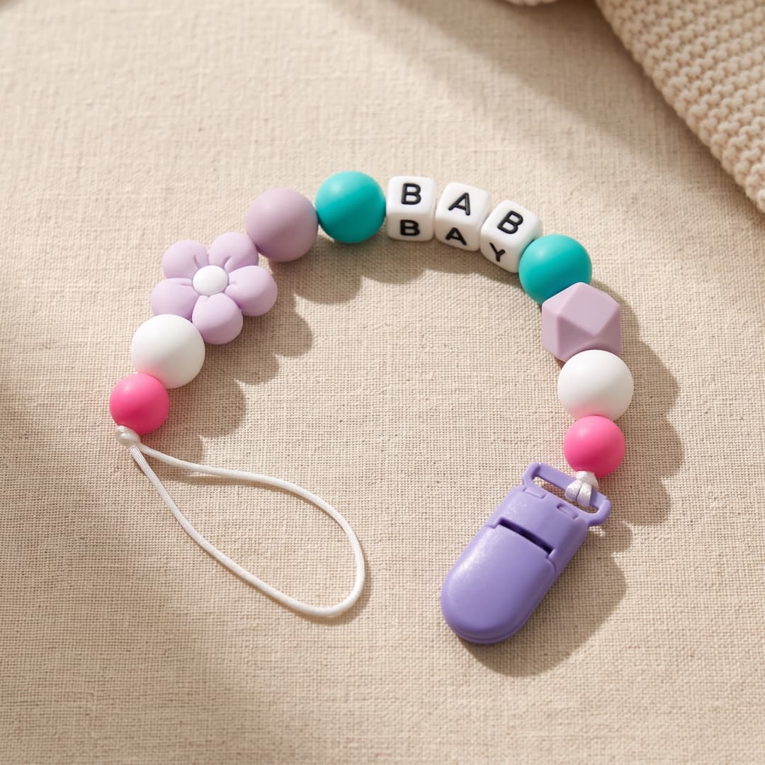 パーソナライズされたおしゃぶりクリップ カスタム名入り ベビ - Baby Teethers のレビューと価格