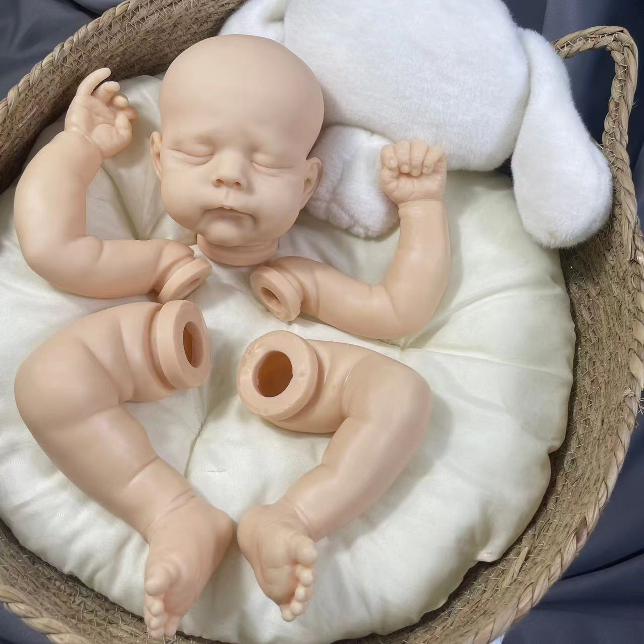 生まれたばかりの赤ちゃんのための生まれ変わったビニール人形キ - Baby Products Kit For Newborn のレビューと価格